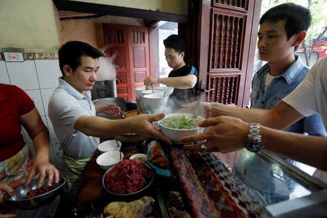 ve may bay sai gon ha noi